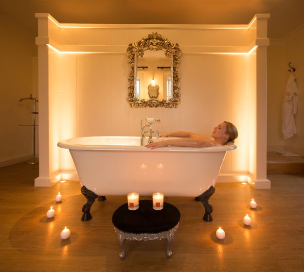 Bath @ MONART_