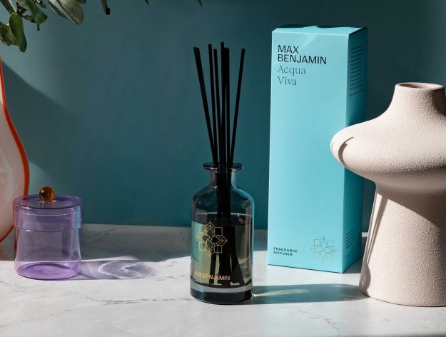 Max Benjamin Rebranded Diffuser Lifestyle Shot – Acqua Viva